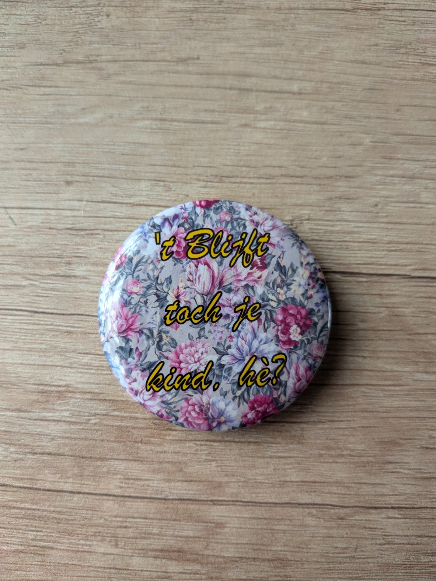 Retro Button: Iconische Bloemetjesjurk